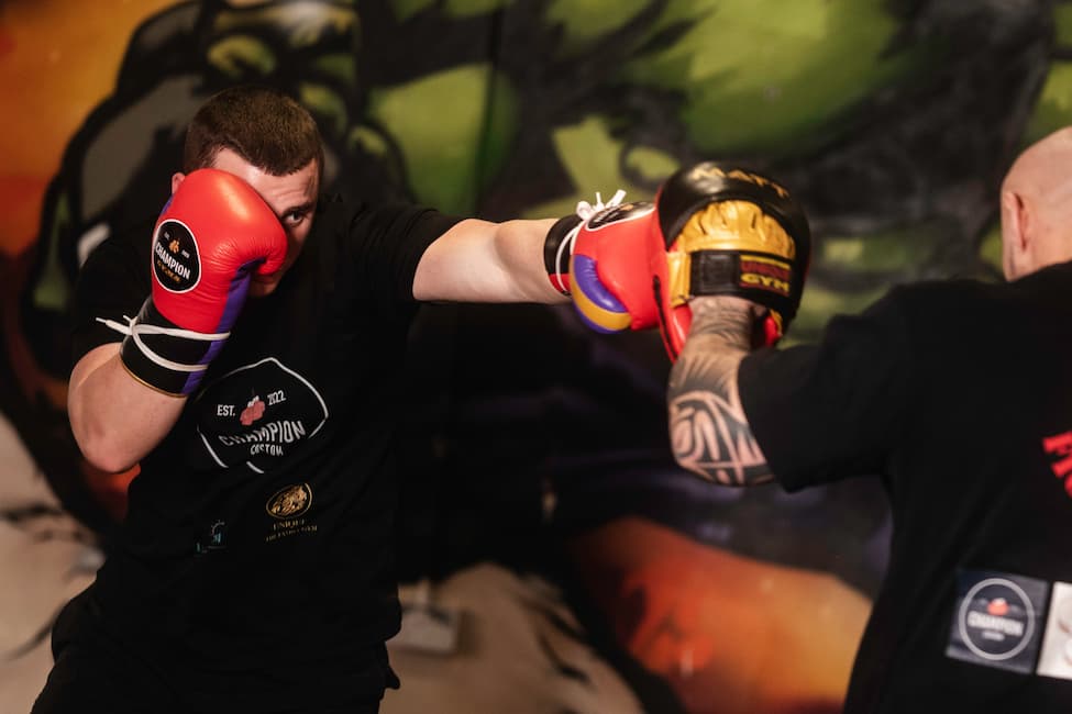 live adult kickboxing class at unique gym in chatham kent